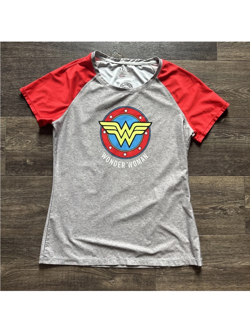 Under Armour DC Comics Wonder Woman fitted workout shirt, heat gear, size Lg